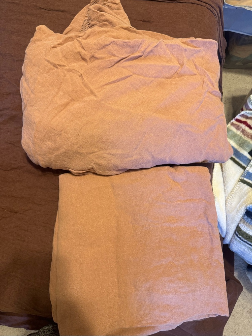 Parachute Washed Linen Bedding Set - Picture 4 of 4
